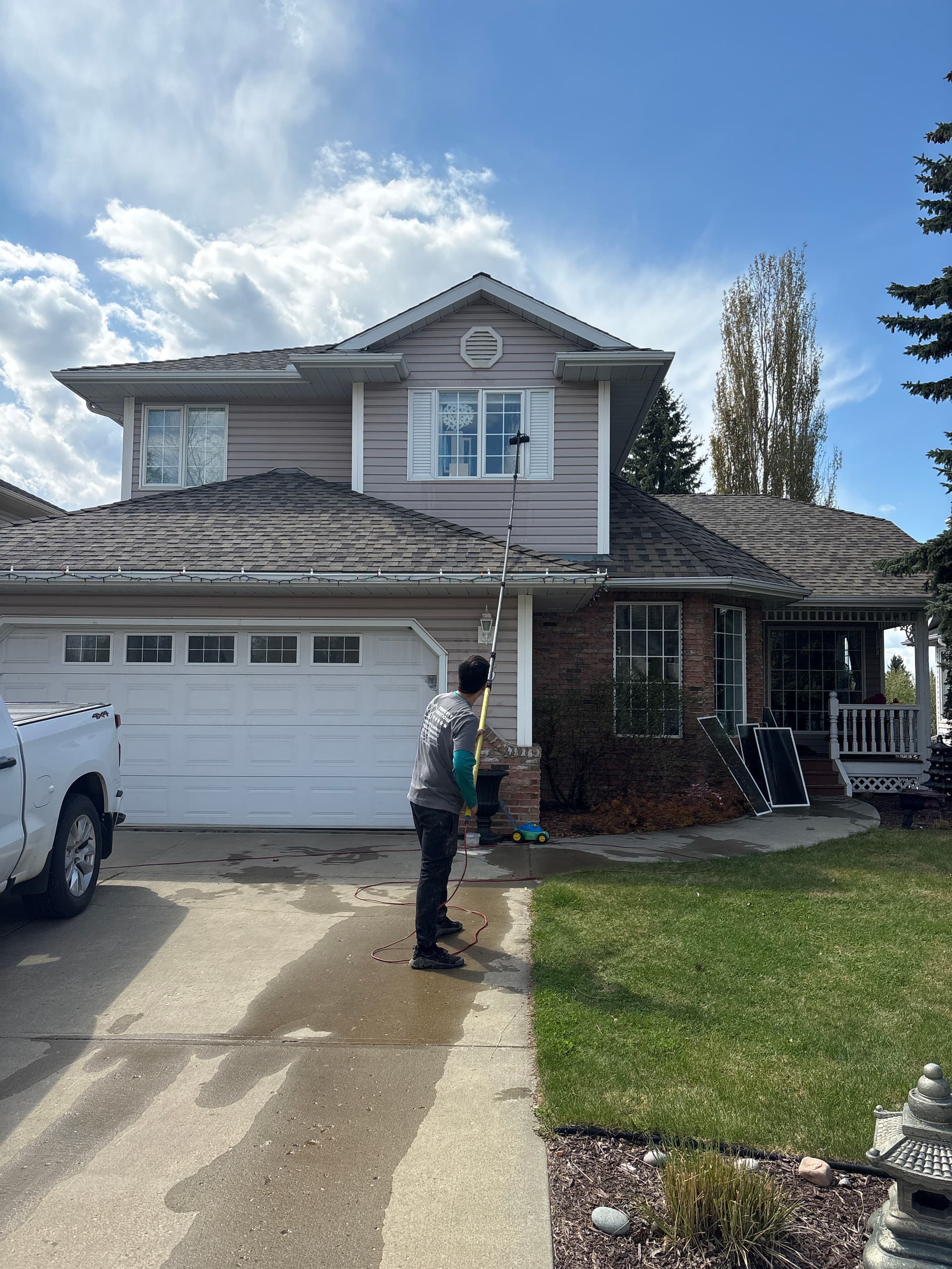 Gallery photos for Exterior Window Cleaning Done Right in St. Albert: Image #2